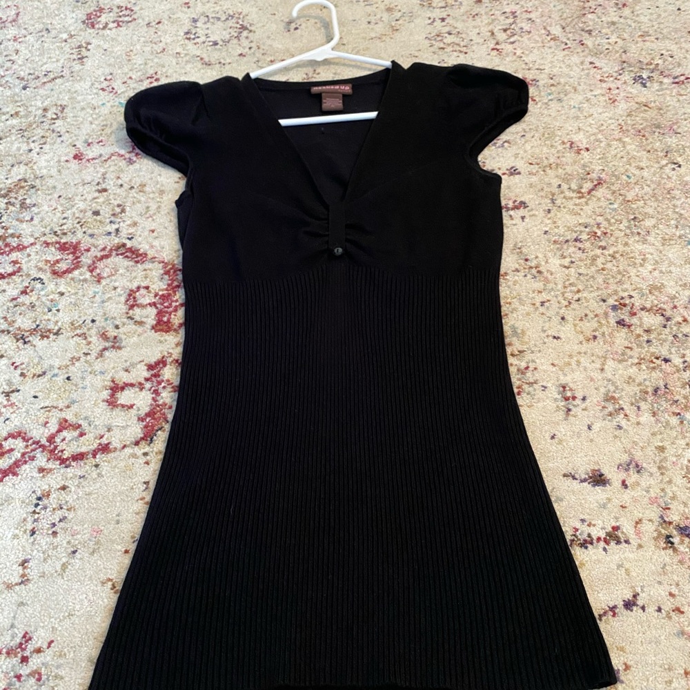 Black button top - Picture 5 of 7